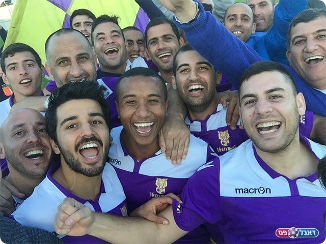 שחקני חולון עם ניצחון מדהים (קובי פורטל)